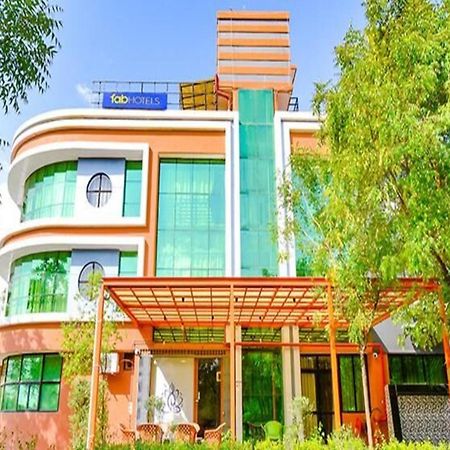 Fabhotel Siddharth Corporate - Vavol, Gandhinagar Dış mekan fotoğraf