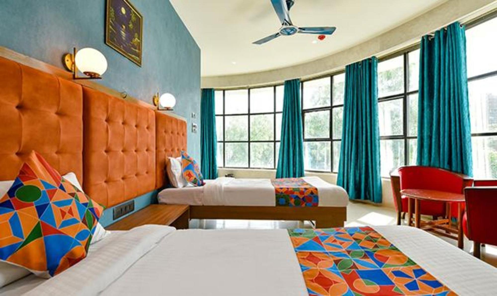 Fabhotel Siddharth Corporate - Vavol, Gandhinagar Dış mekan fotoğraf