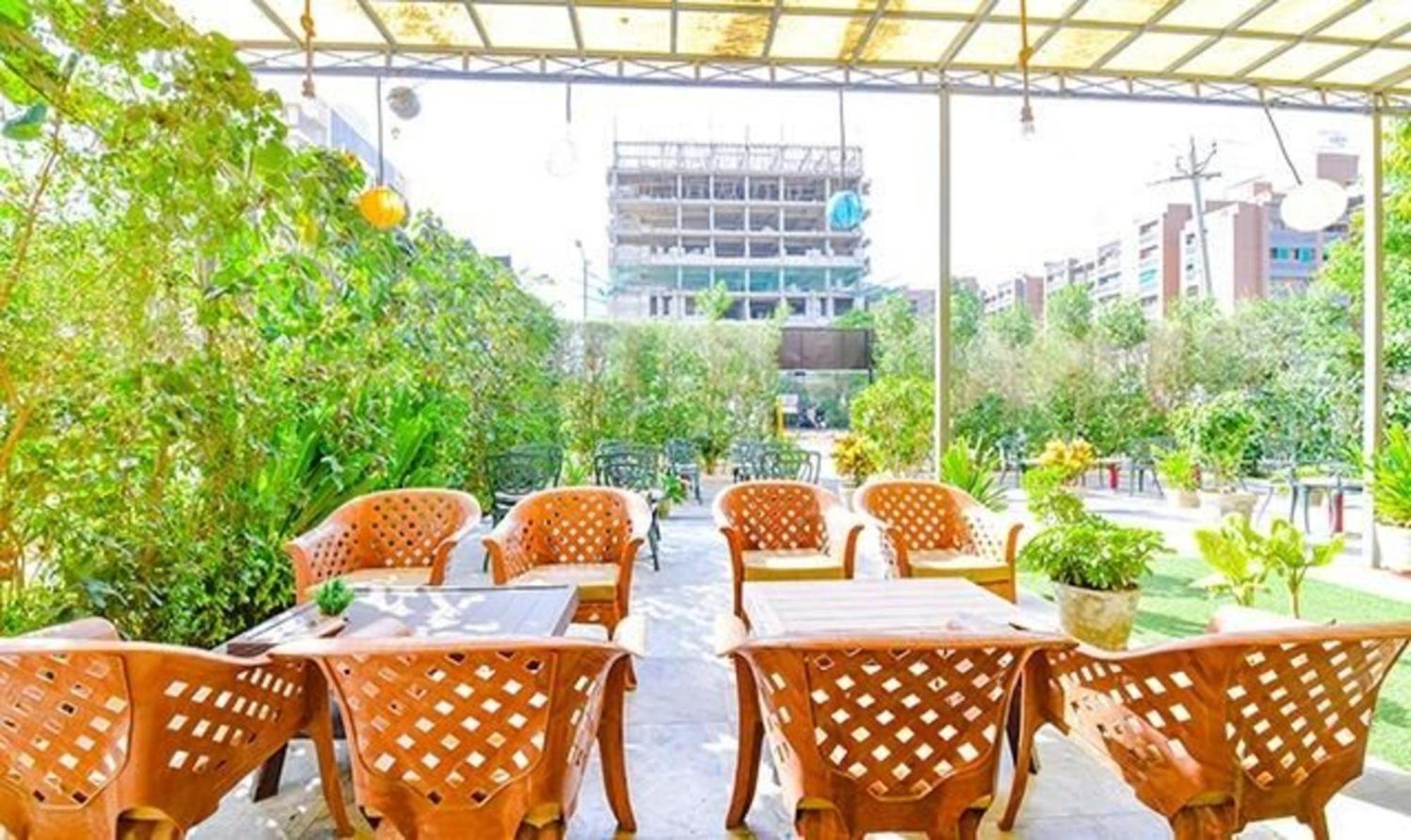 Fabhotel Siddharth Corporate - Vavol, Gandhinagar Dış mekan fotoğraf