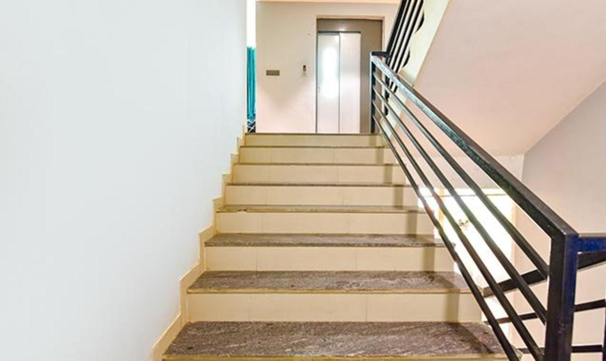 Fabhotel Siddharth Corporate - Vavol, Gandhinagar Dış mekan fotoğraf