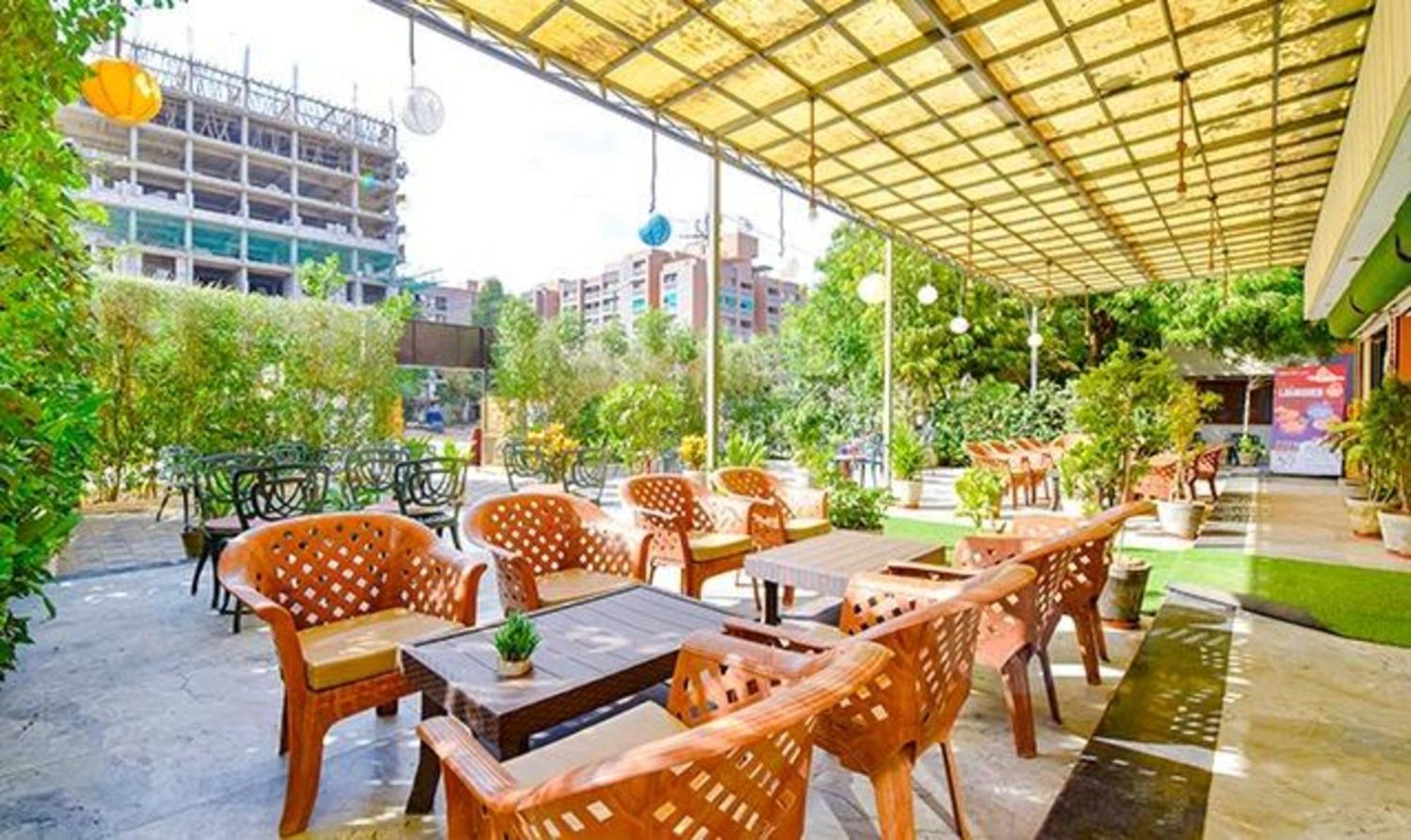 Fabhotel Siddharth Corporate - Vavol, Gandhinagar Dış mekan fotoğraf